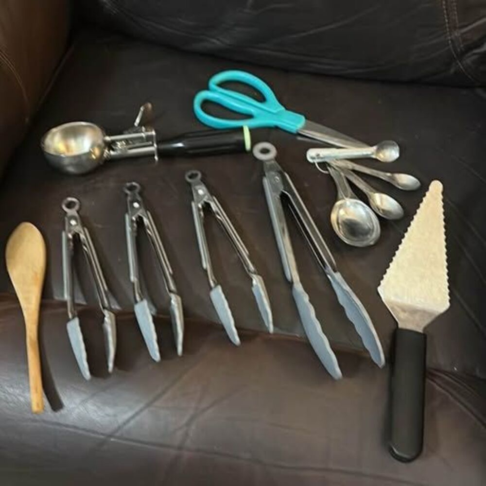 Assorted Kitchen Utensil Set - Tongs, Scoops, and More
